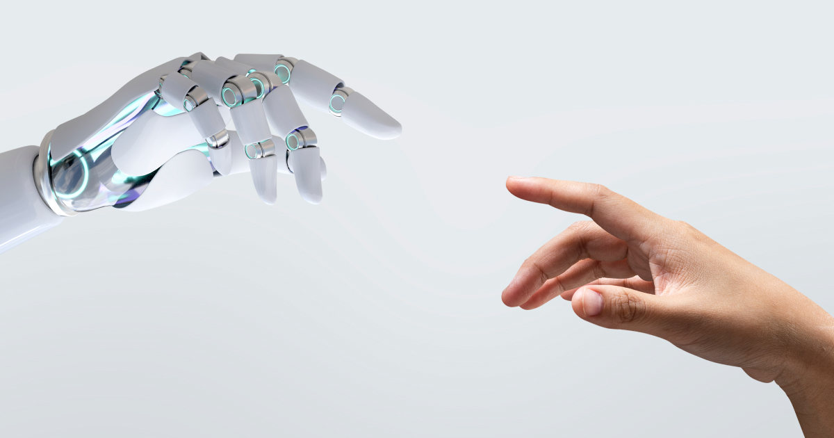 Adviroo - copertina - mano robot e mano umana